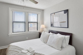 Vintage MW 1BR with Full Kitchen by Zencity